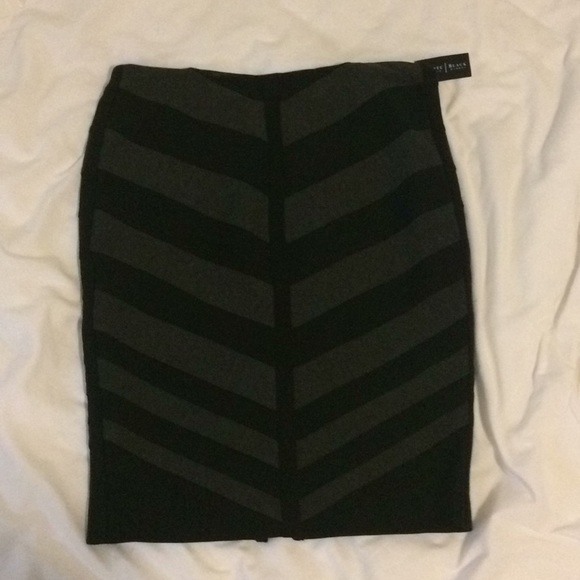 NWT WHBM Mitered Stripe Ponte Knit Pencil Skirt - Picture 2 of 5